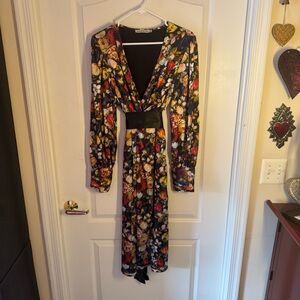 Hope & Ivy Floral V-Neck Dress - 16- worn once!
